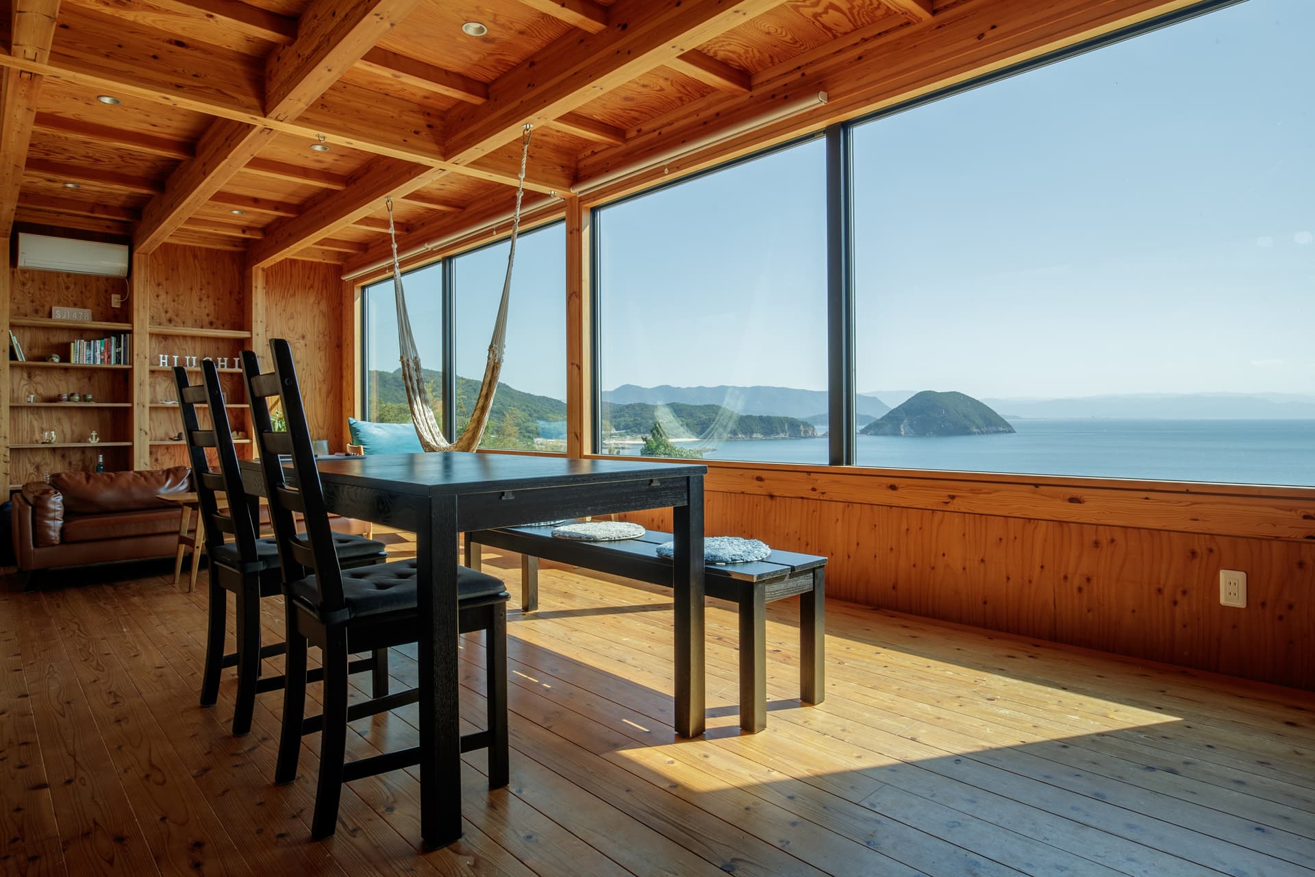 Hiuchi-nada through the windows