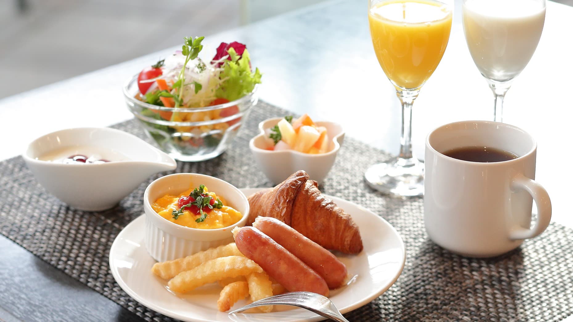 ANA 홀리데이 인 도스 바이 IHG