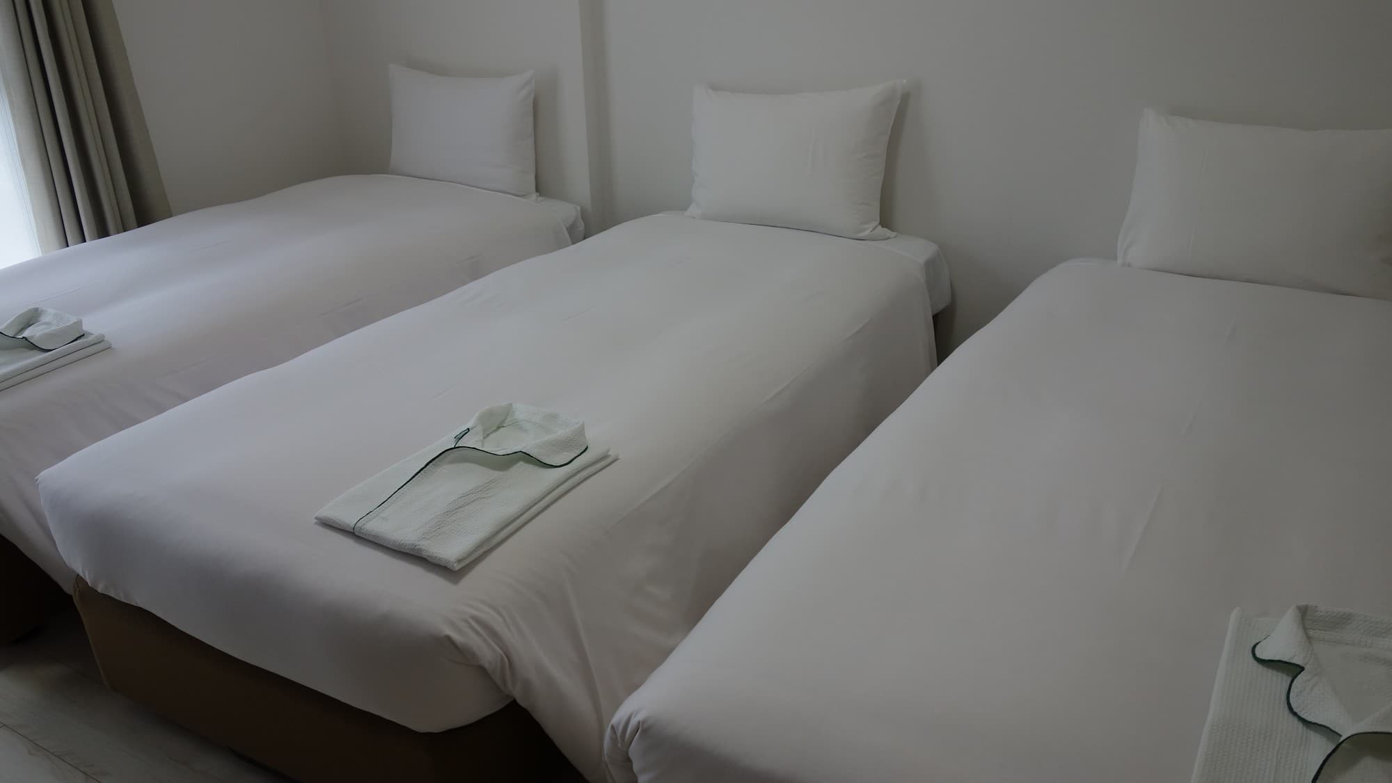 Twin and Triple Rooms Suited to Families and Groups