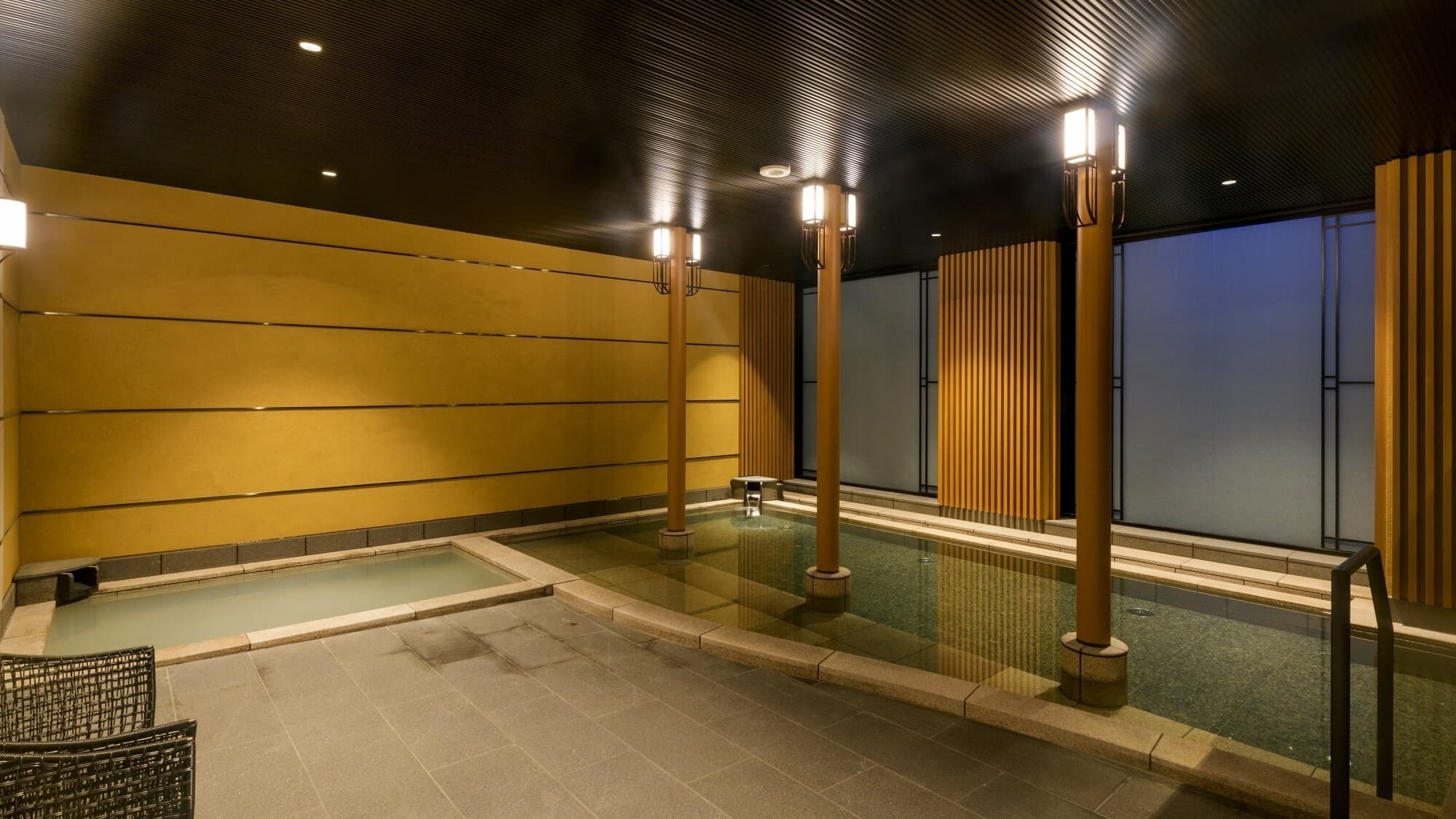 Natural onsen on the 6th floor