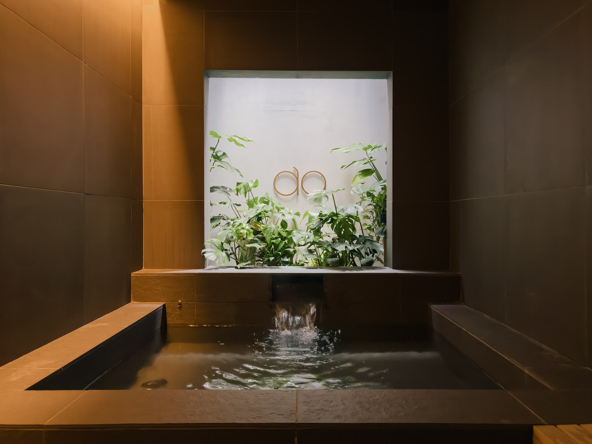 Spring-water bath & steam sauna