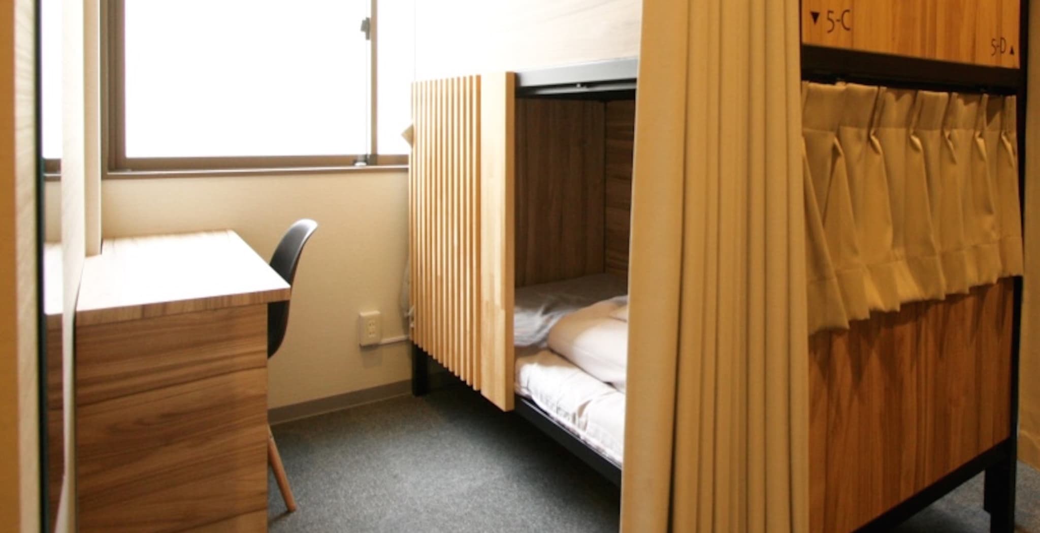 Namba Guesthouse HIVE
