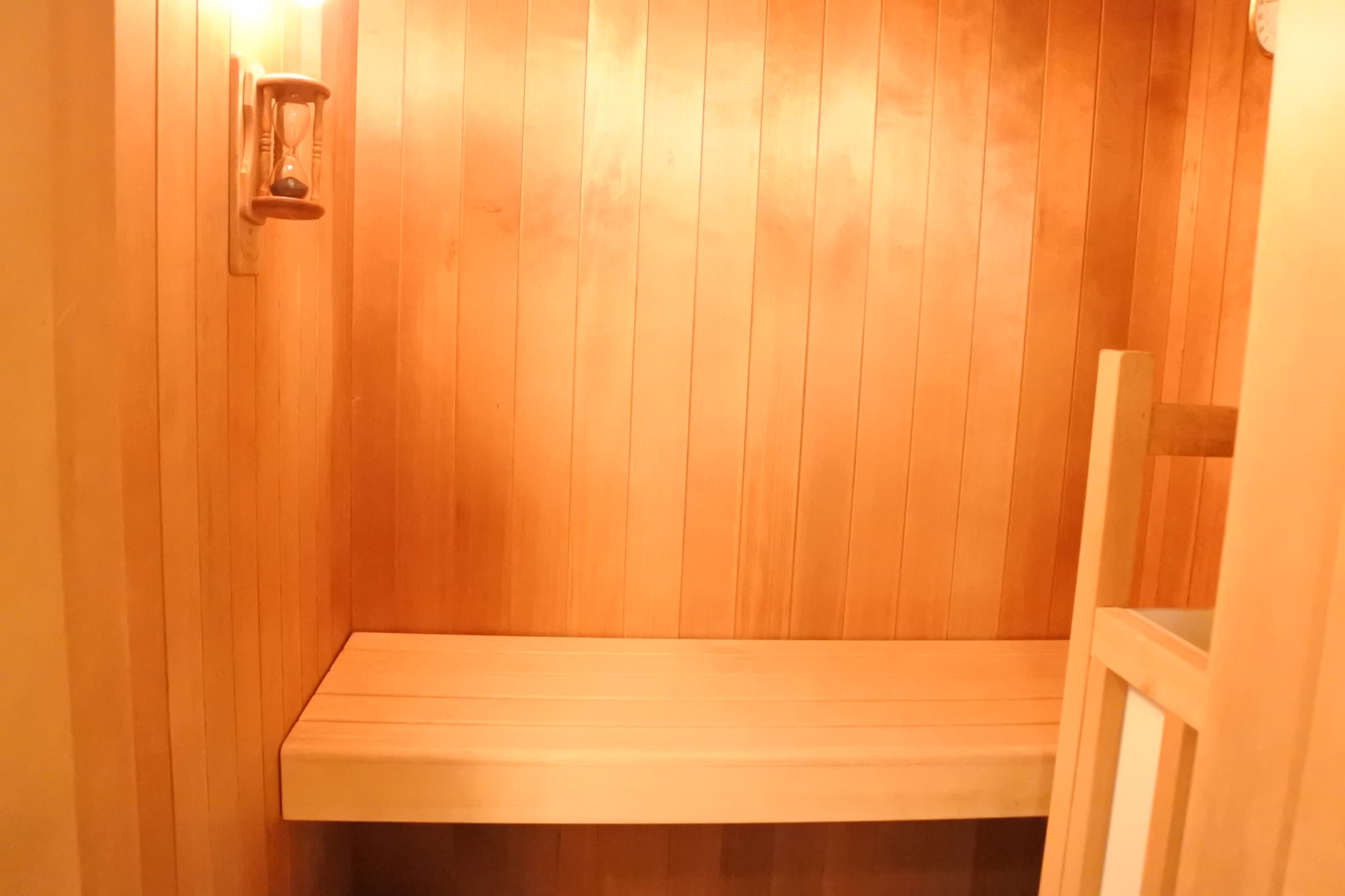 Sauna and massage chair