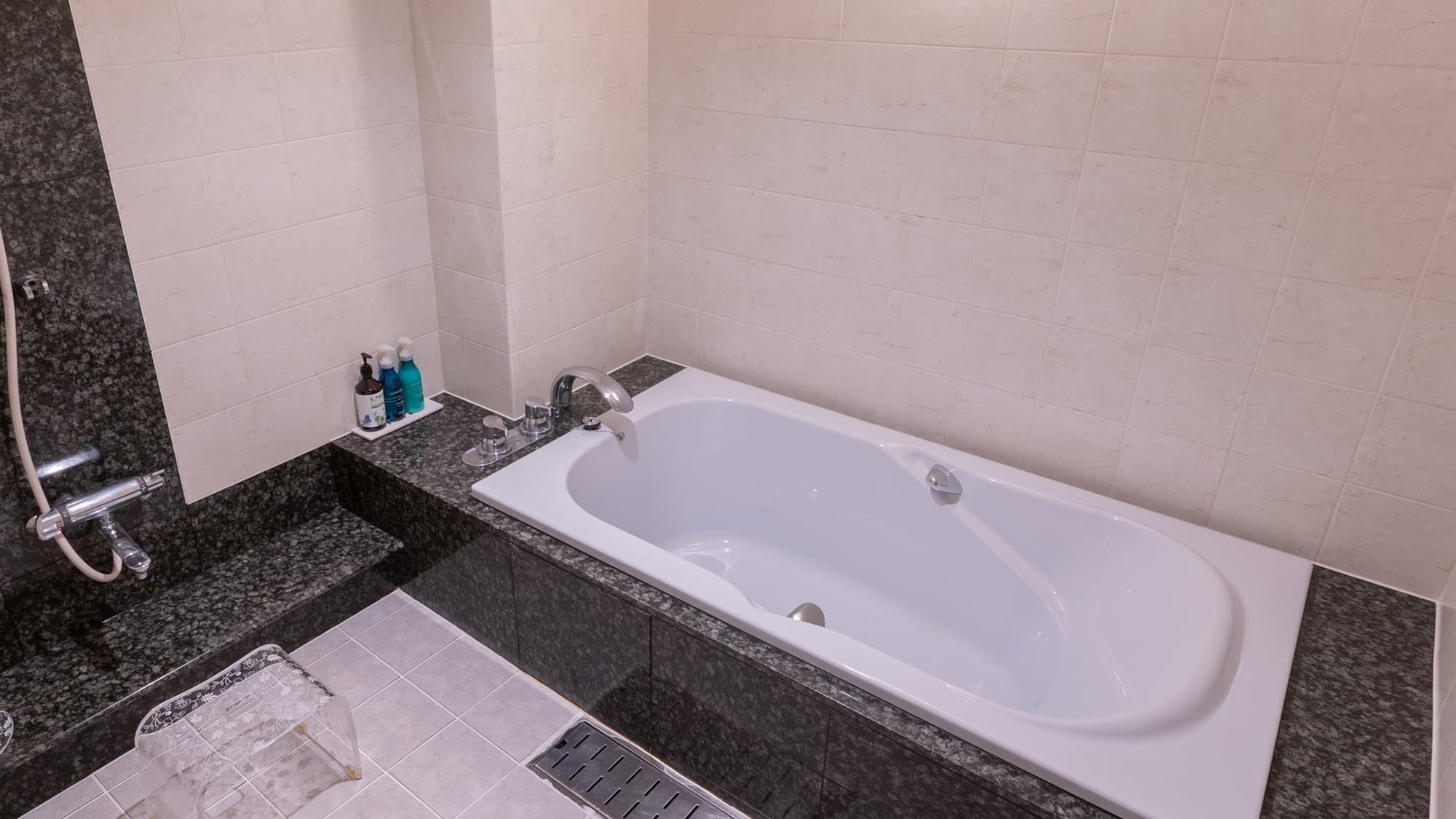 Wide tub and washer