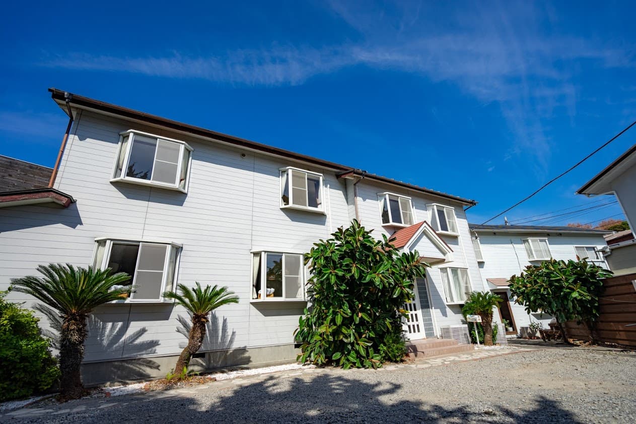 Beachside Inn Shirahama (Resort by the beach)