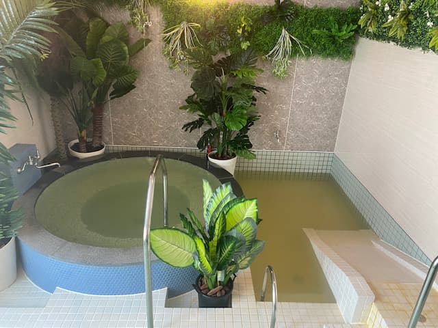 Ten private family baths