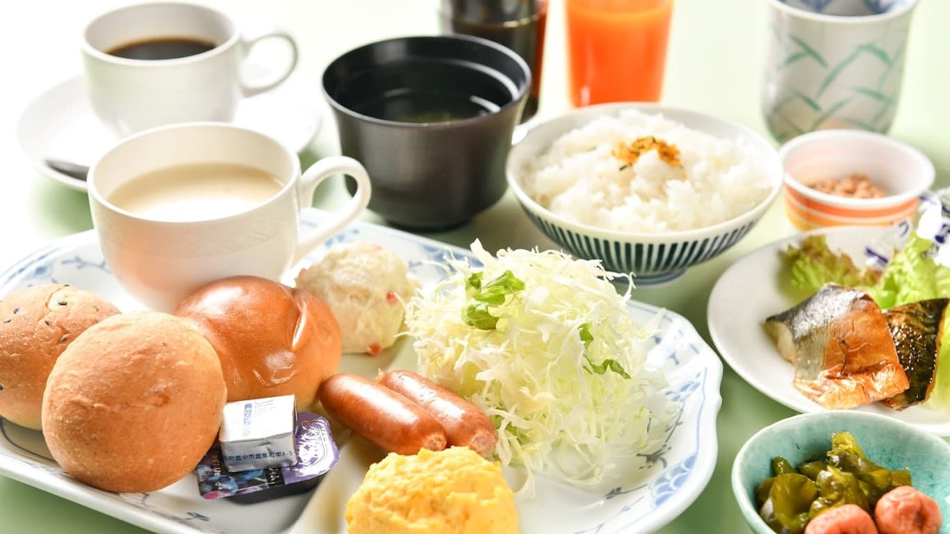 무료 조식·해변 도보 5분