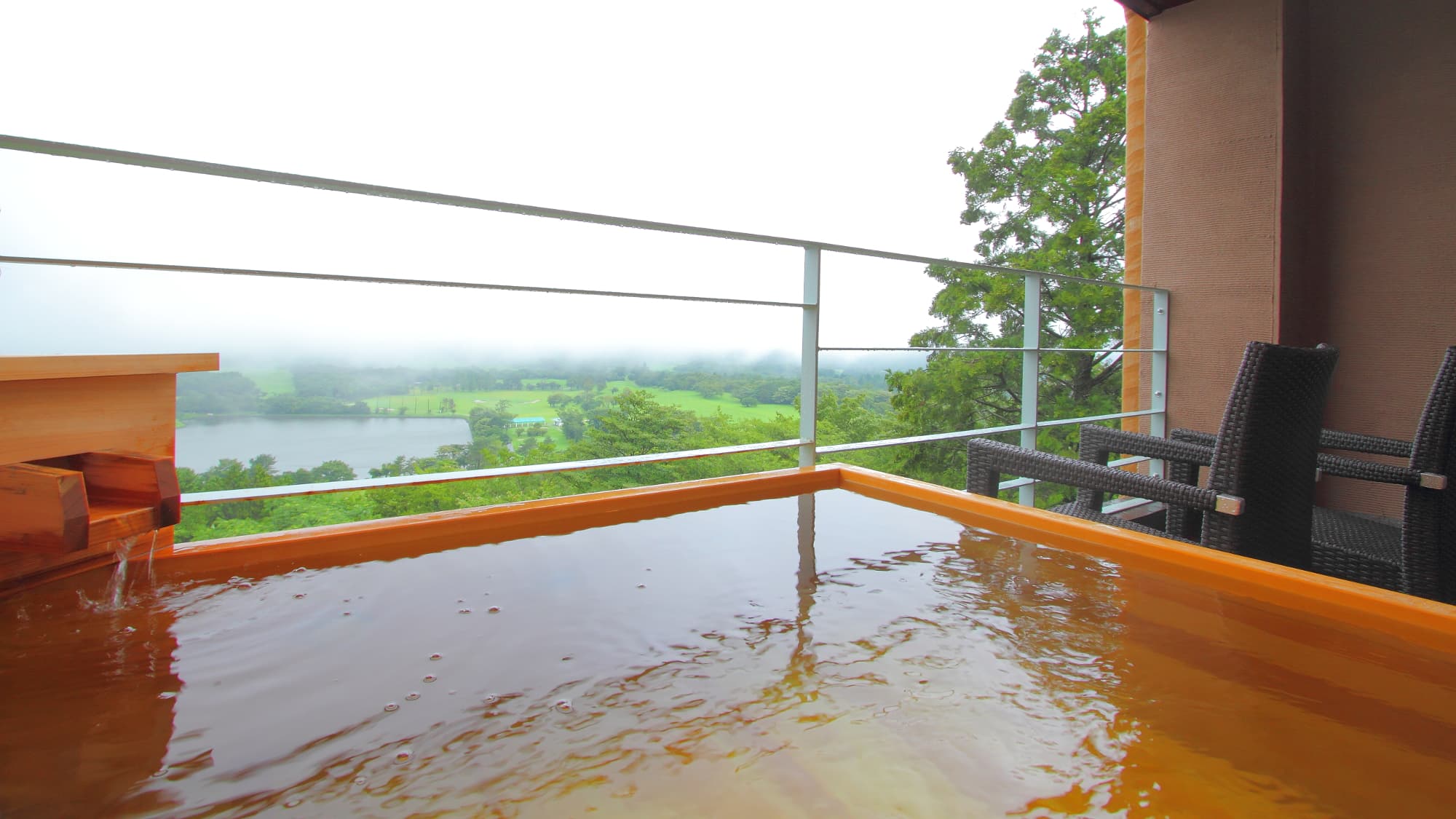 Panoramic Rooms with Open-Air Baths