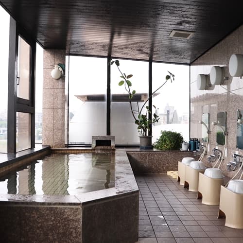 Large bath for men