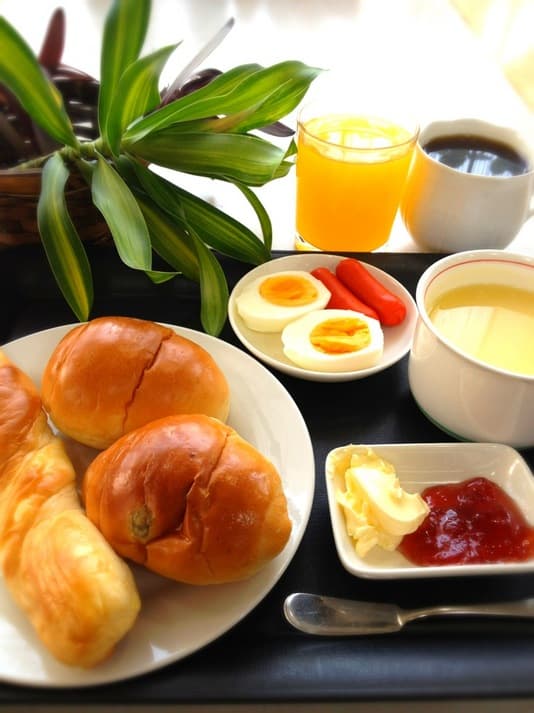Free breakfast and parking