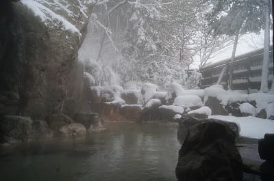 The open-air bath in snow