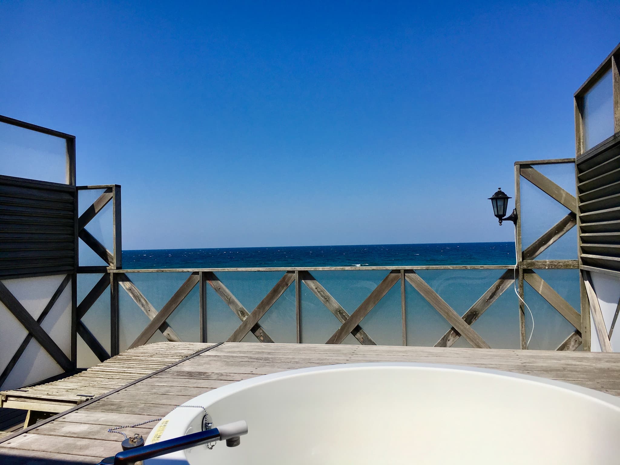 Ocean-view open-air baths