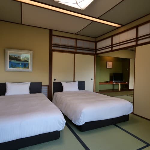 Two Hours from Tokyo: Getting to Hakone