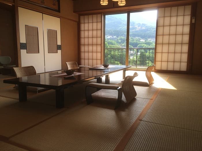 Seasonal Tatami Rooms and Rooms with Open-Air Baths