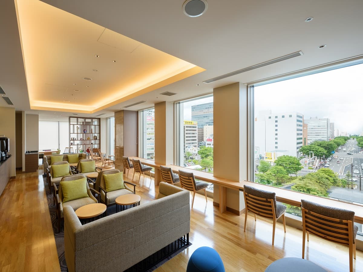 Guests-only lounge