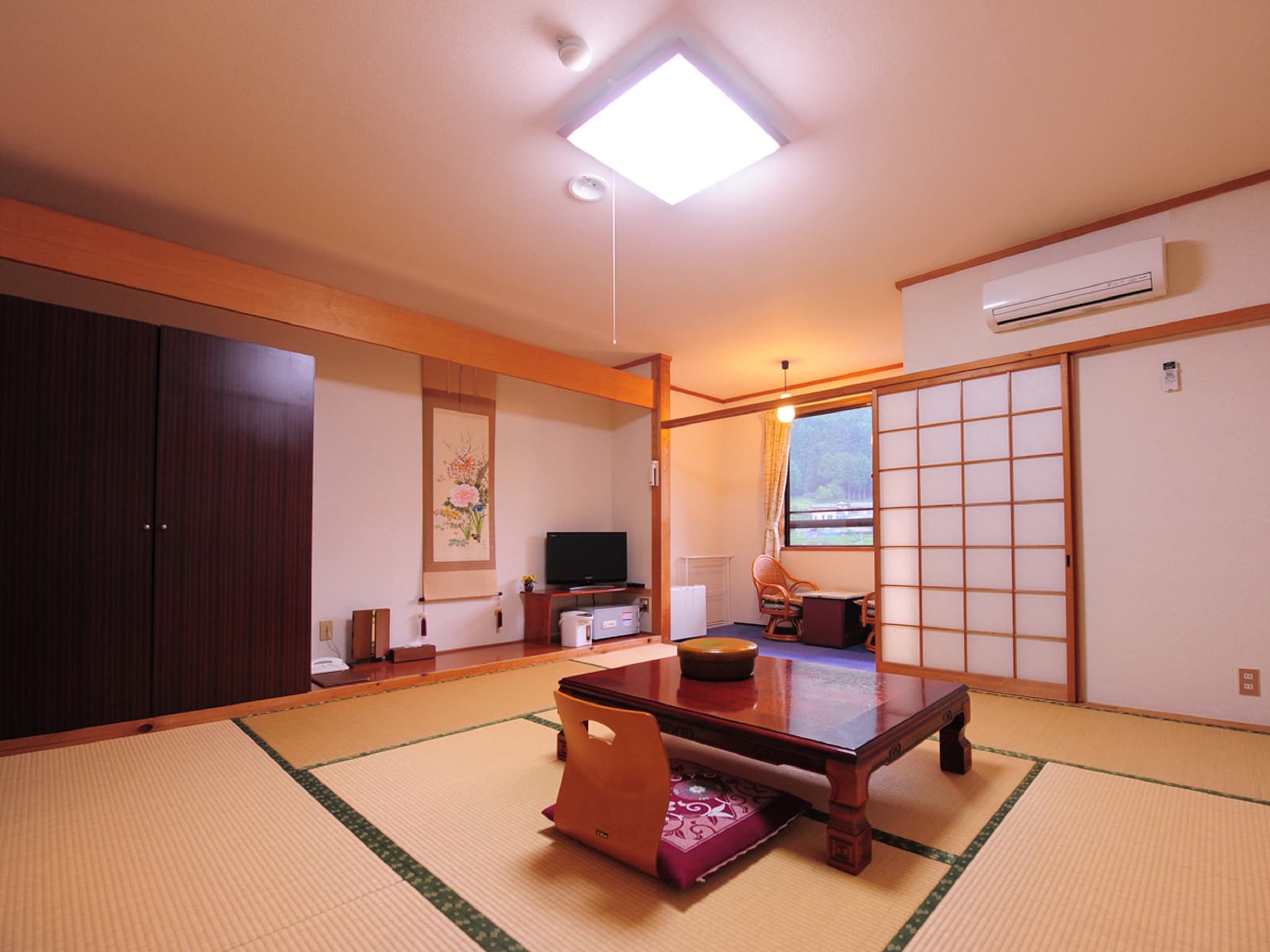 Japanese Rooms Filled with the Scent of Fresh Tatami