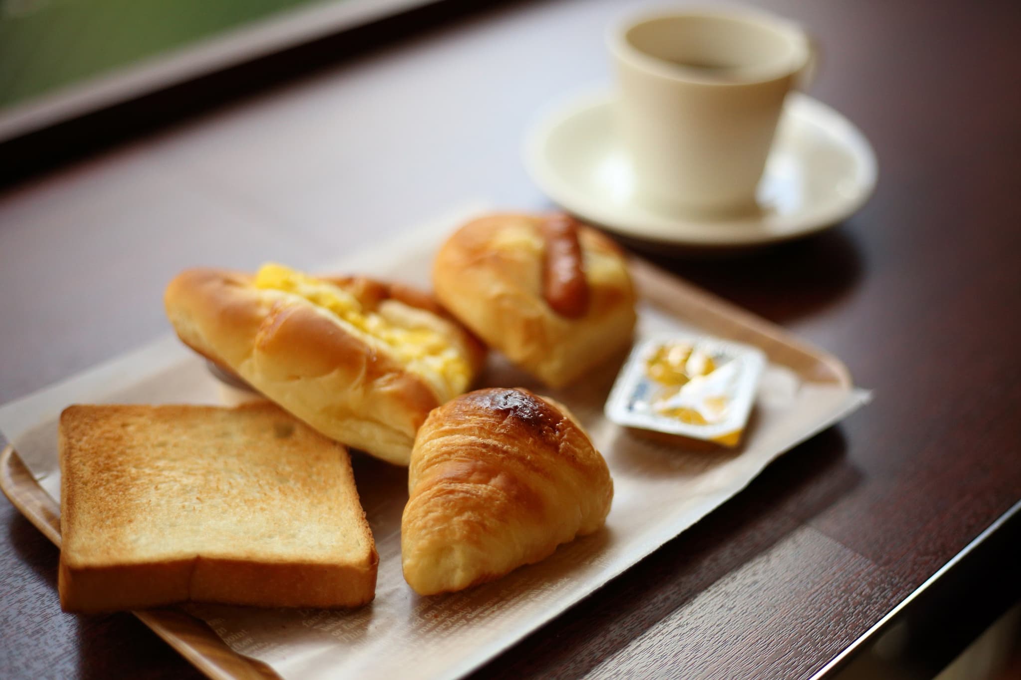 Free light breakfast