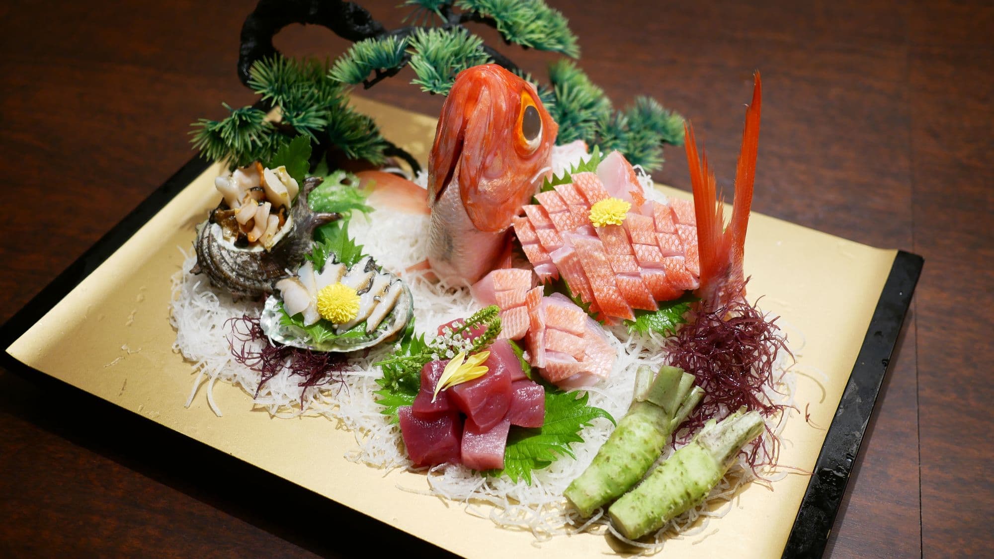 Kaiseki Built Around Kinmedai